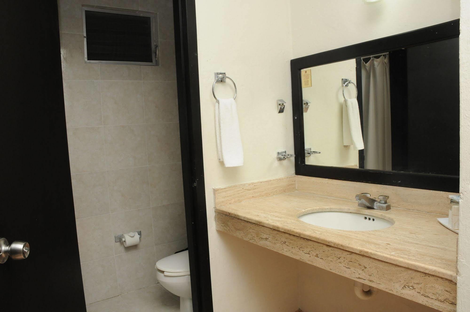 Hotel Marlon Chetumal Luaran gambar